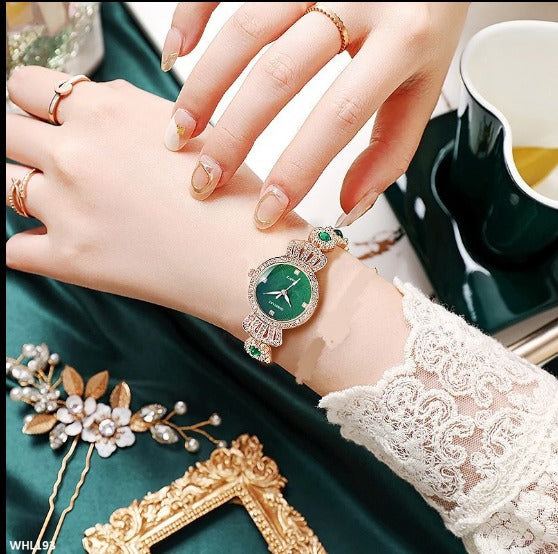 Round Dial Flower Bracelet Watch